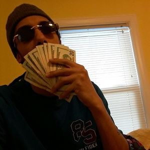 Meet your Posher, Sabastian